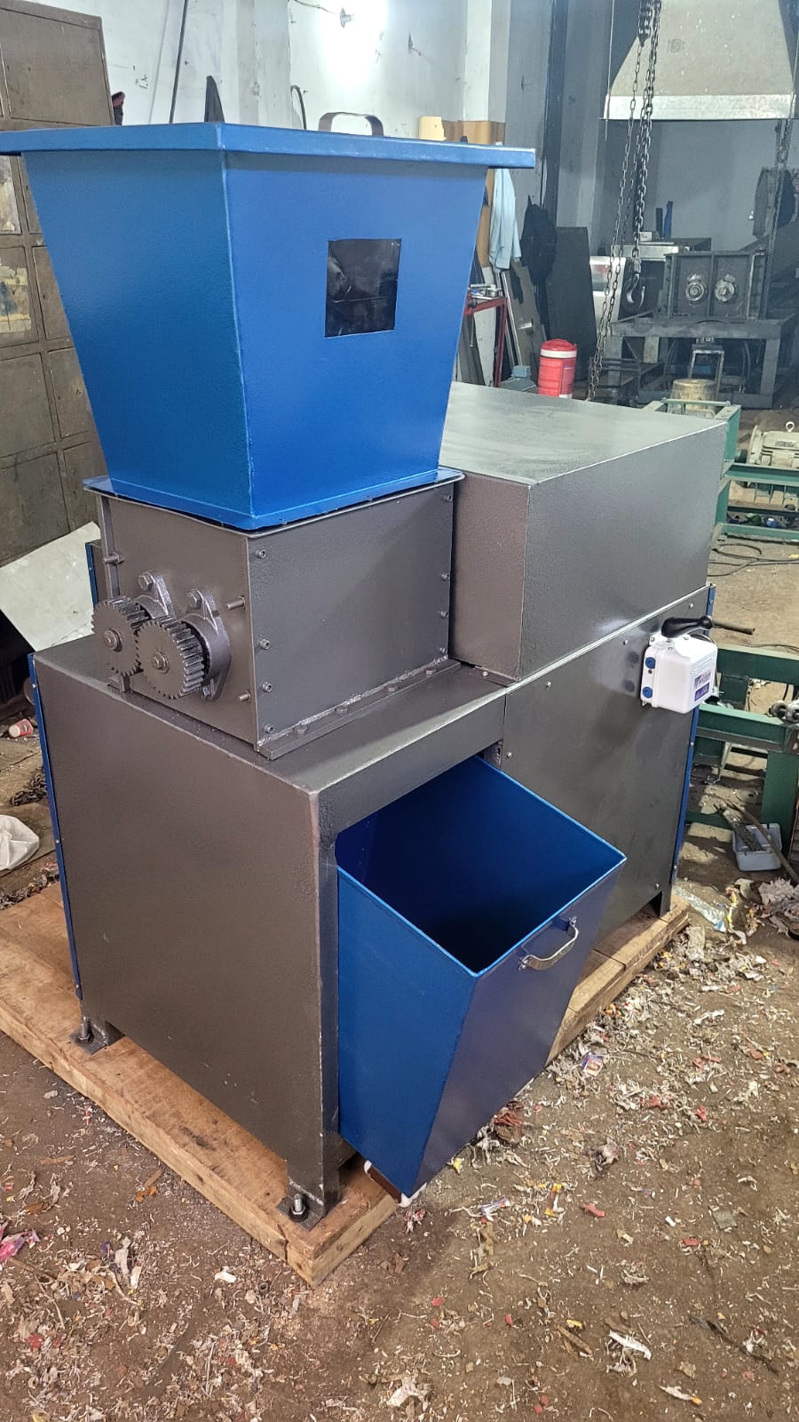 E-Waste Shredder Machine